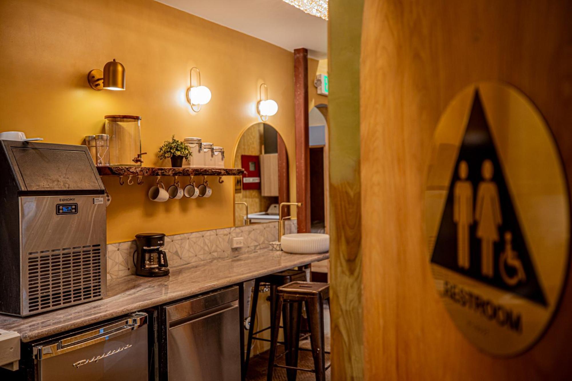 Social Stays - Santa Barbara'S First Hostel On State Street المظهر الخارجي الصورة