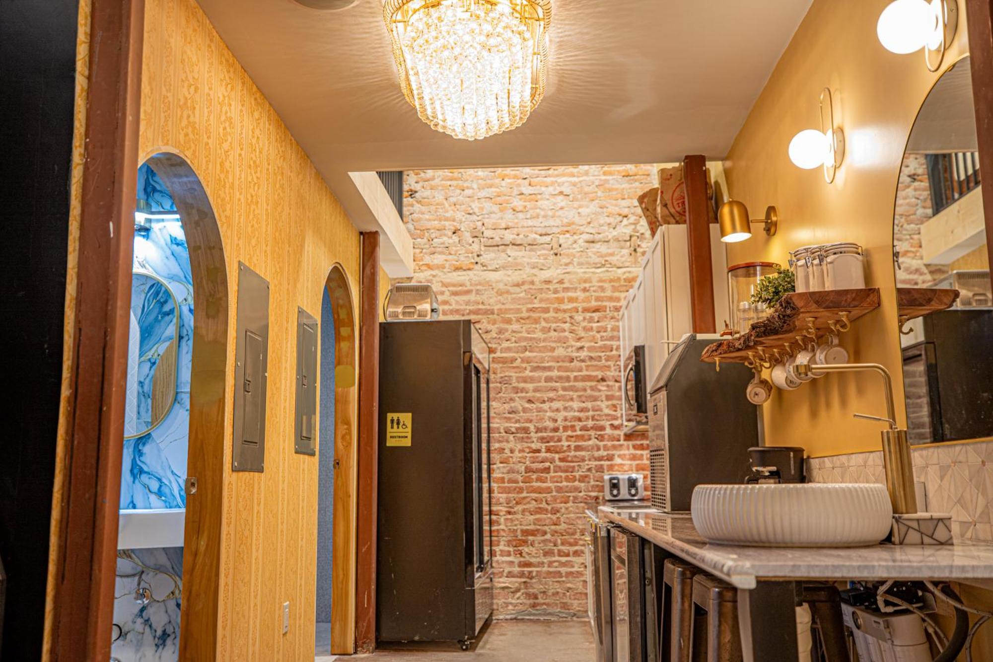 Social Stays - Santa Barbara'S First Hostel On State Street المظهر الخارجي الصورة