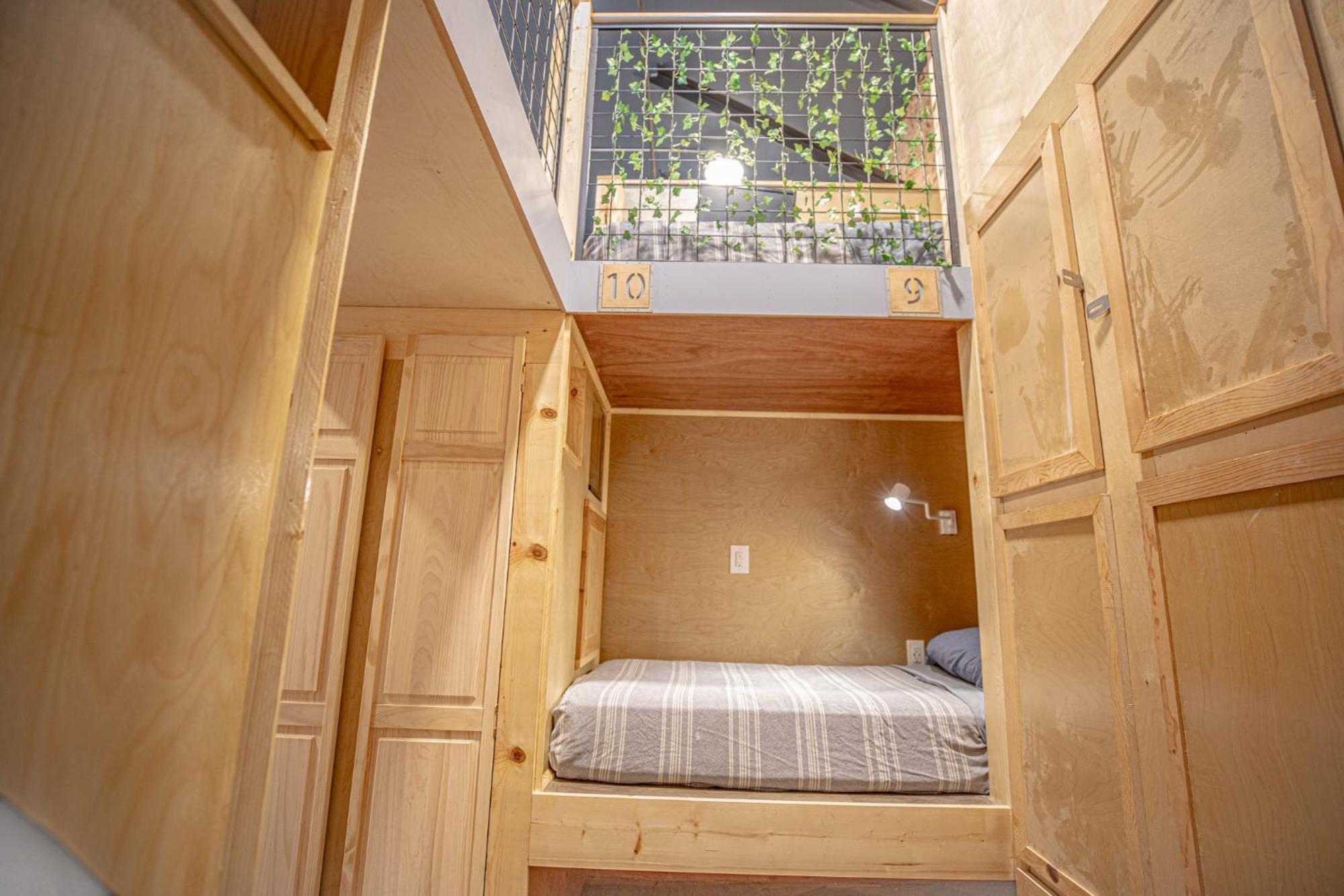 Social Stays - Santa Barbara'S First Hostel On State Street المظهر الخارجي الصورة