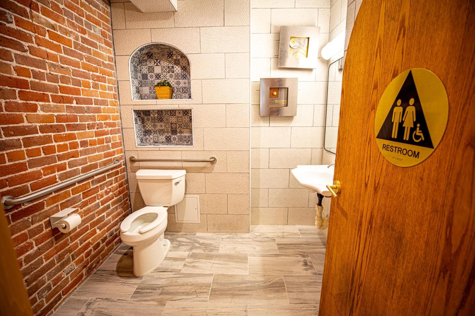 Social Stays - Santa Barbara'S First Hostel On State Street المظهر الخارجي الصورة