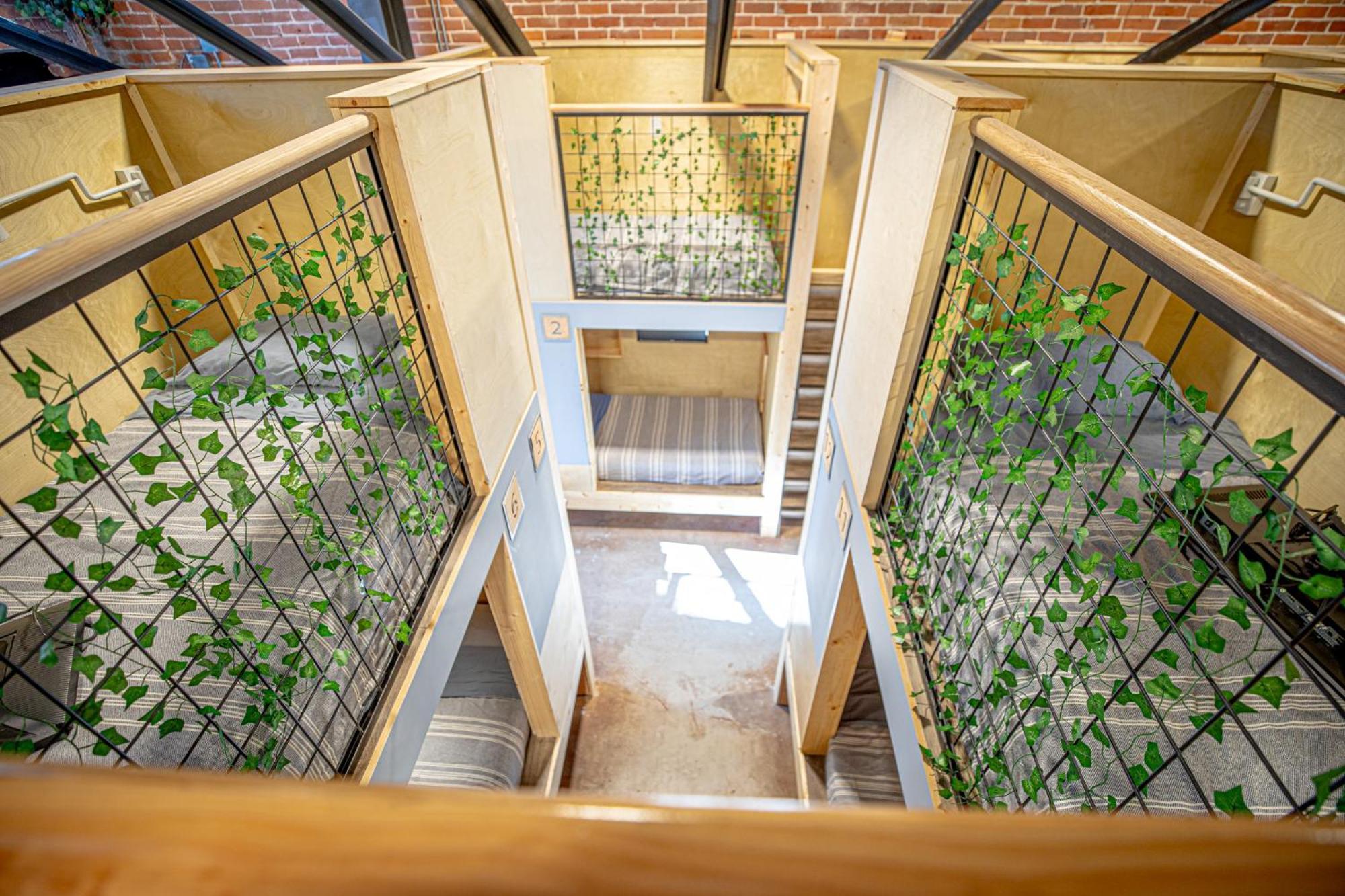 Social Stays - Santa Barbara'S First Hostel On State Street المظهر الخارجي الصورة